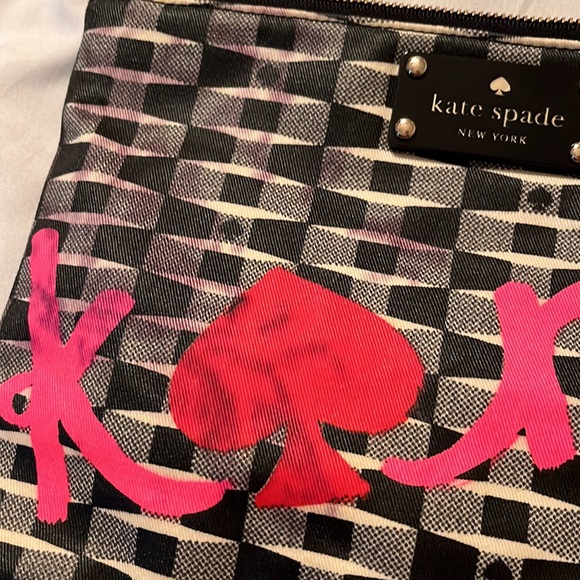 Kate Spade Zipper Pouch - Picture 12 of 12